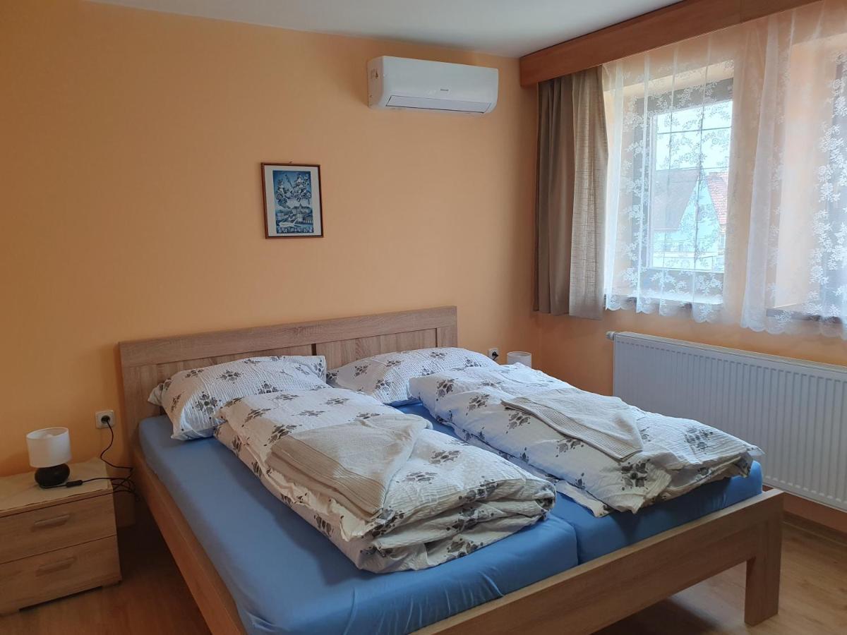 מיקולוב Pension Zeleny Strom מראה חיצוני תמונה